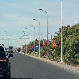 Đèn chiếu sáng công cộng NLMT